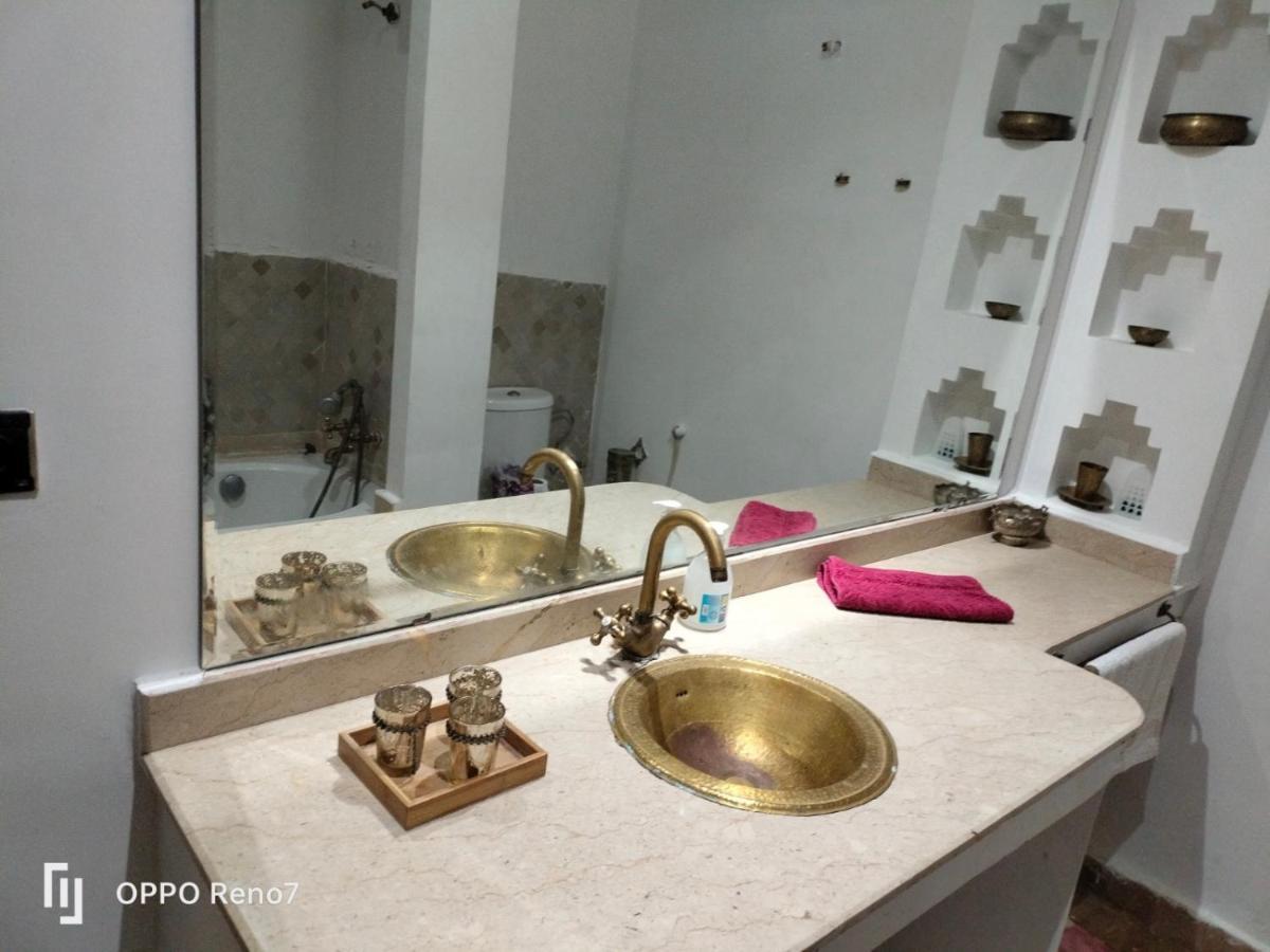 Un Moderne Chic Appartement Vue Sur Piscine Marrakesh Buitenkant foto