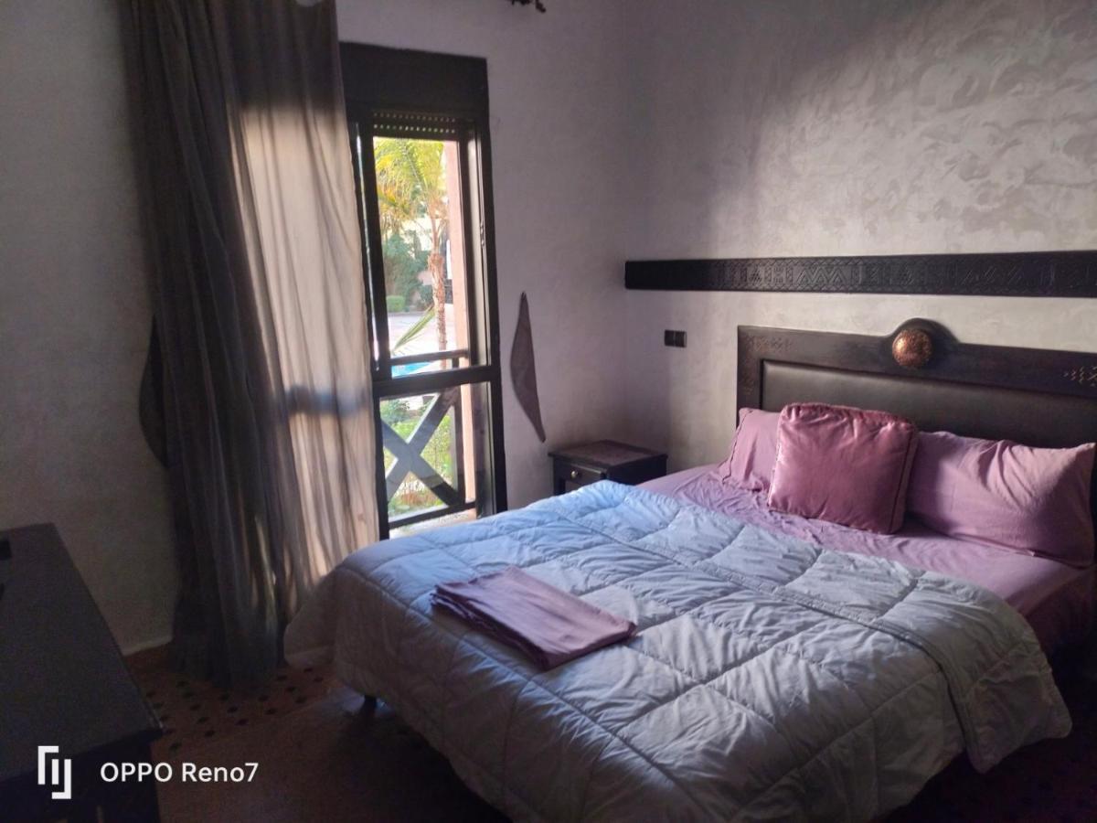 Un Moderne Chic Appartement Vue Sur Piscine Marrakesh Buitenkant foto